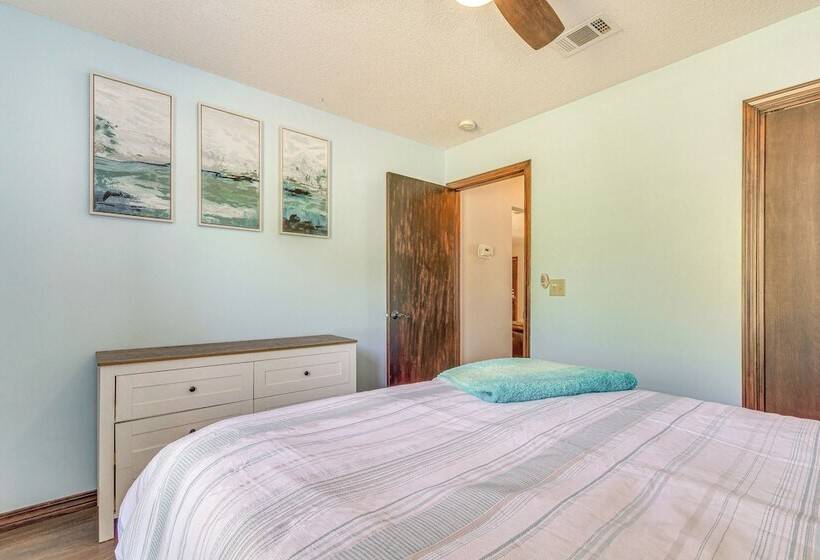 Navarre House W/ Game Room: 5 Mi To Beaches!