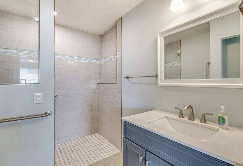 Navarre House W/ Game Room: 5 Mi To Beaches!