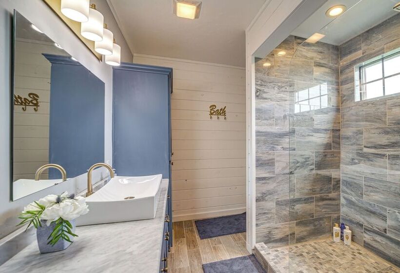 Peaceful Vinita Home W/ Fire Pit: 11 Mi To Lake!