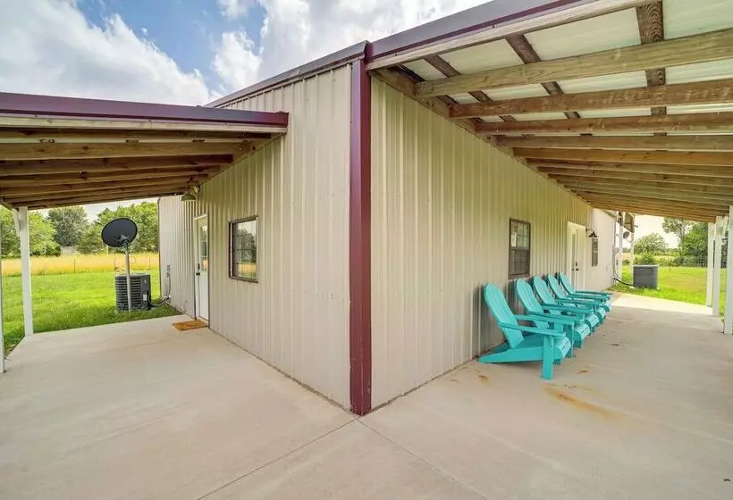 Peaceful Vinita Home W/ Fire Pit: 11 Mi To Lake!