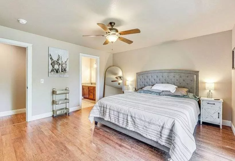 Pet Friendly Klamath Falls Home W/ Private Yard!