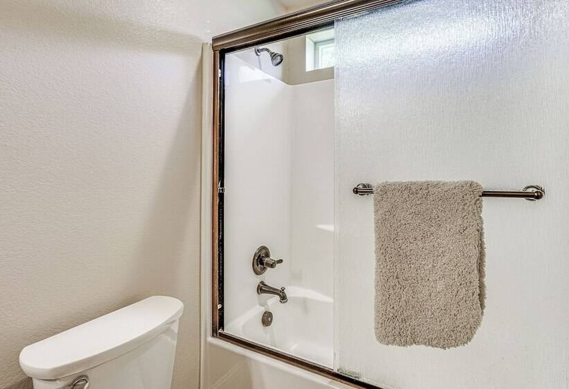 Pet Friendly Klamath Falls Home W/ Private Yard!