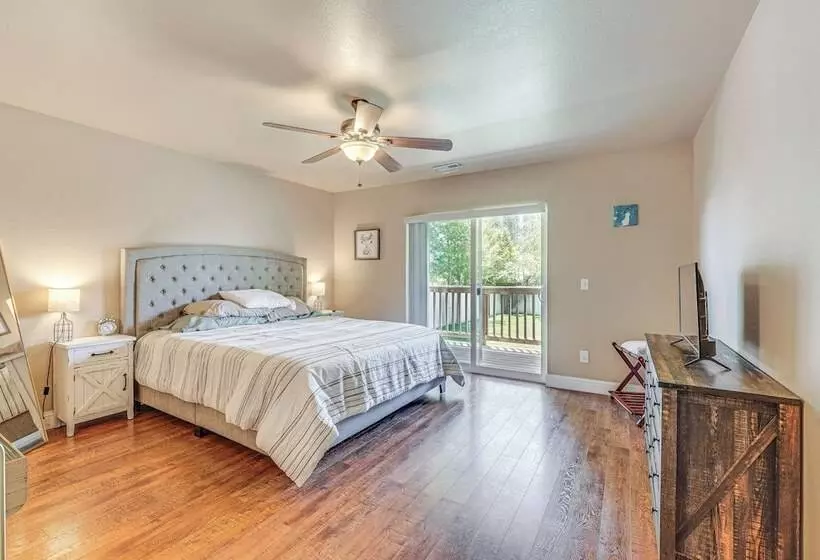 Pet Friendly Klamath Falls Home W/ Private Yard!