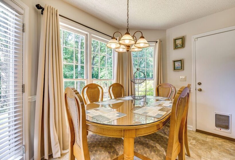 Powder Springs Home W/ Grill: 11 Mi To Six Flags!