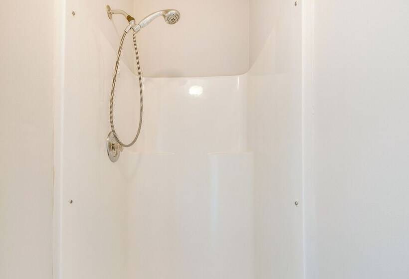 Powder Springs Home W/ Grill: 11 Mi To Six Flags!