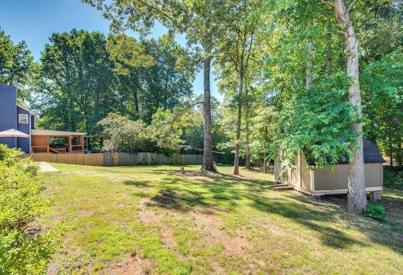 Powder Springs Home W/ Grill: 11 Mi To Six Flags!