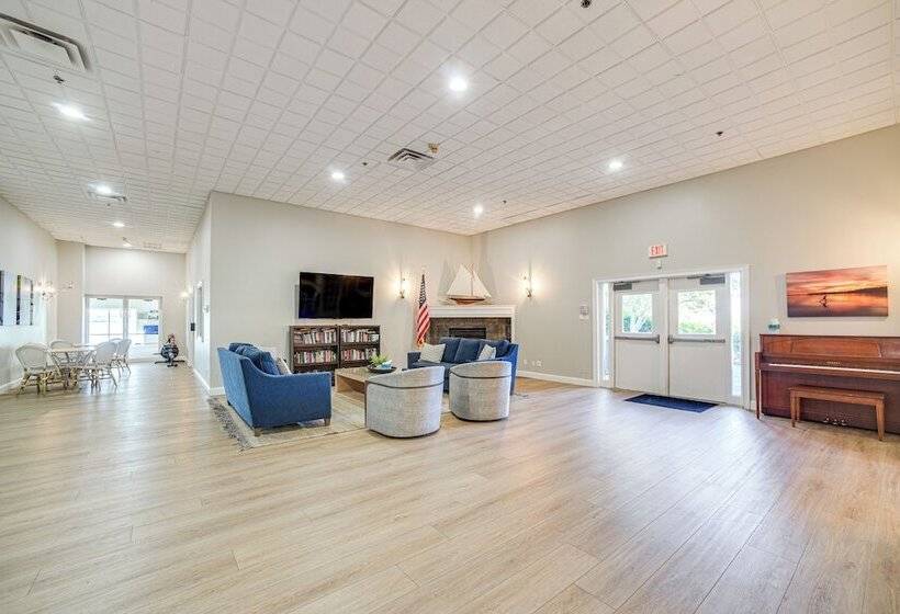 Saratoga Lake Retreat < 5 Mi To Horse Races & Golf