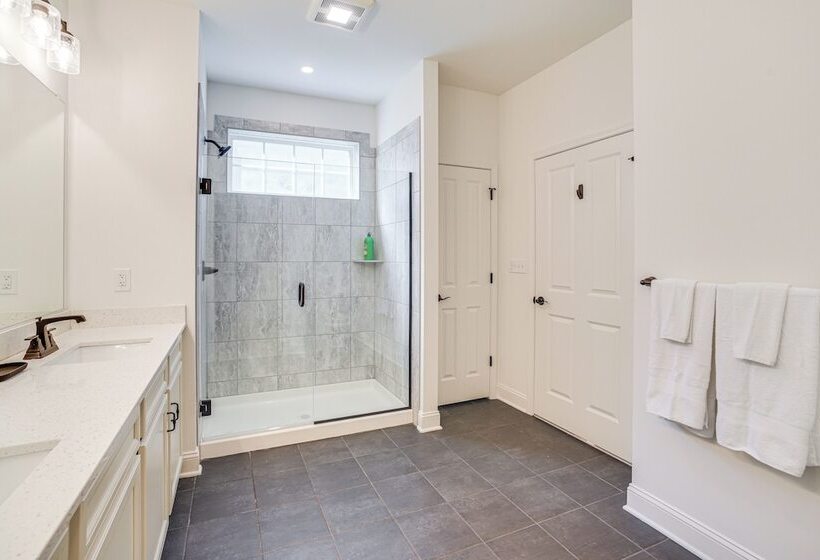 Saratoga Lake Retreat < 5 Mi To Horse Races & Golf