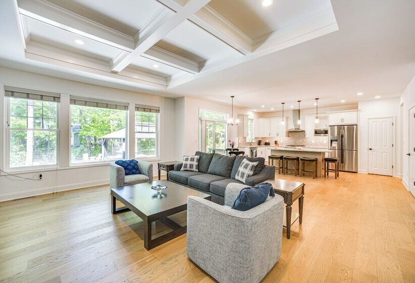 Saratoga Lake Retreat < 5 Mi To Horse Races & Golf