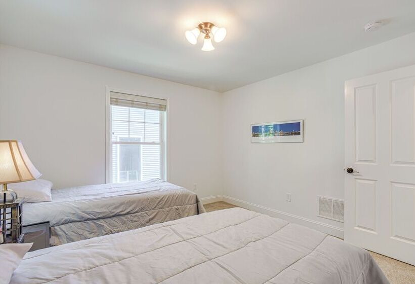 Saratoga Lake Retreat < 5 Mi To Horse Races & Golf