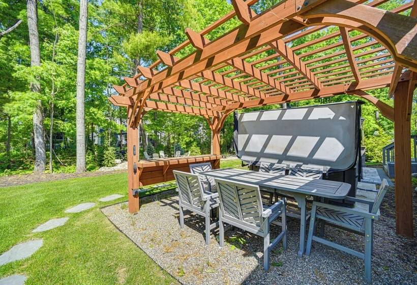 Saratoga Lake Retreat < 5 Mi To Horse Races & Golf