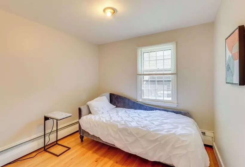 Spacious East Haddam Retreat W/ Private Pool!