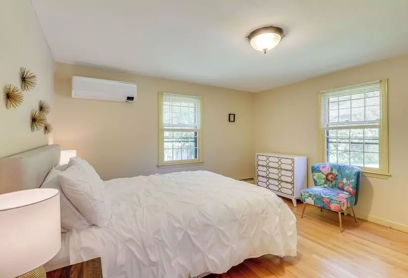 Spacious East Haddam Retreat W/ Private Pool!