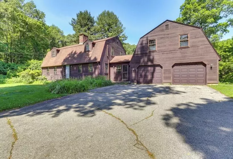 Spacious East Haddam Retreat W/ Private Pool!