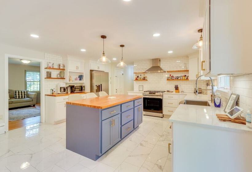 Spacious East Haddam Retreat W/ Private Pool!