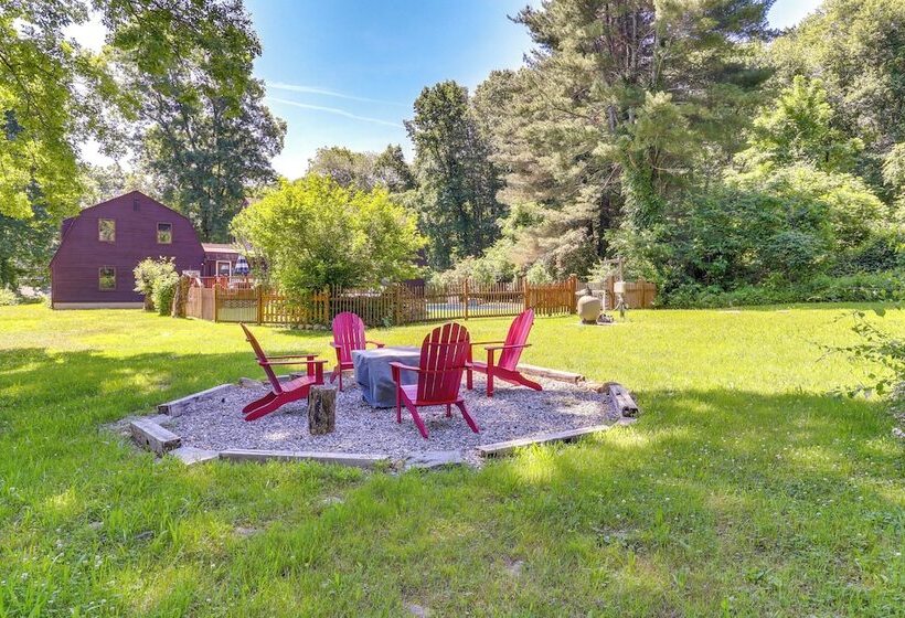Spacious East Haddam Retreat W/ Private Pool!