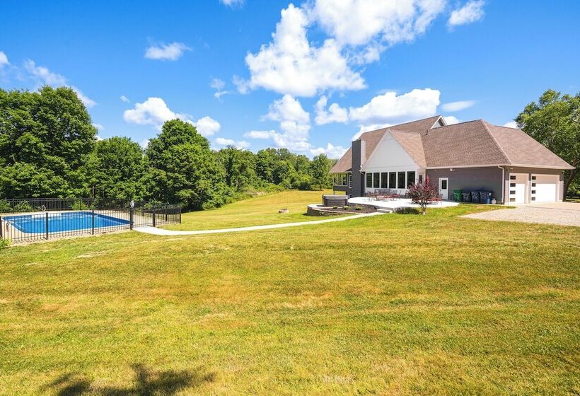 Spacious Thornville Home ~ 8 Mi To Buckeye Lake!