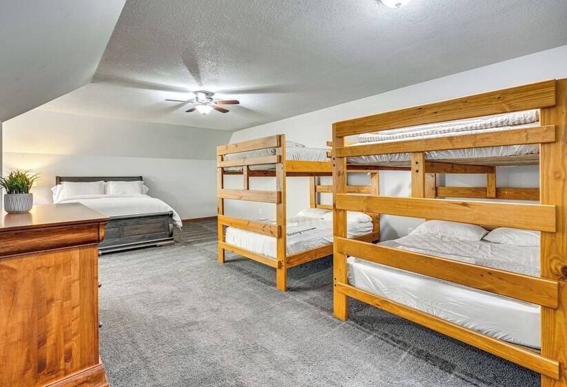 Spacious Thornville Home ~ 8 Mi To Buckeye Lake!