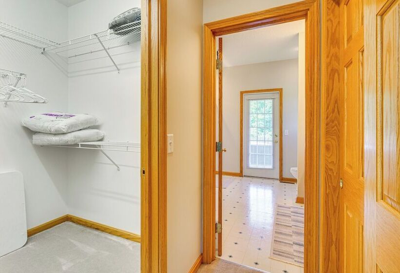 Spacious Thornville Home ~ 8 Mi To Buckeye Lake!