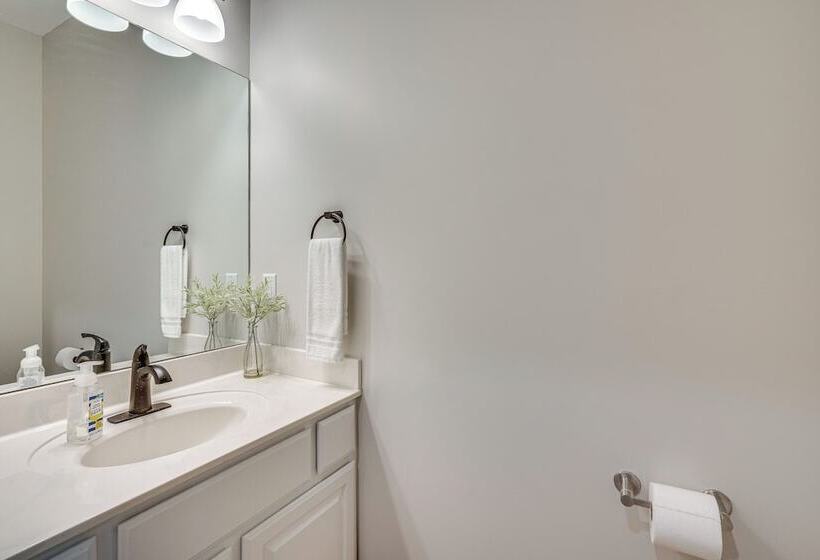 Spacious Thornville Home ~ 8 Mi To Buckeye Lake!