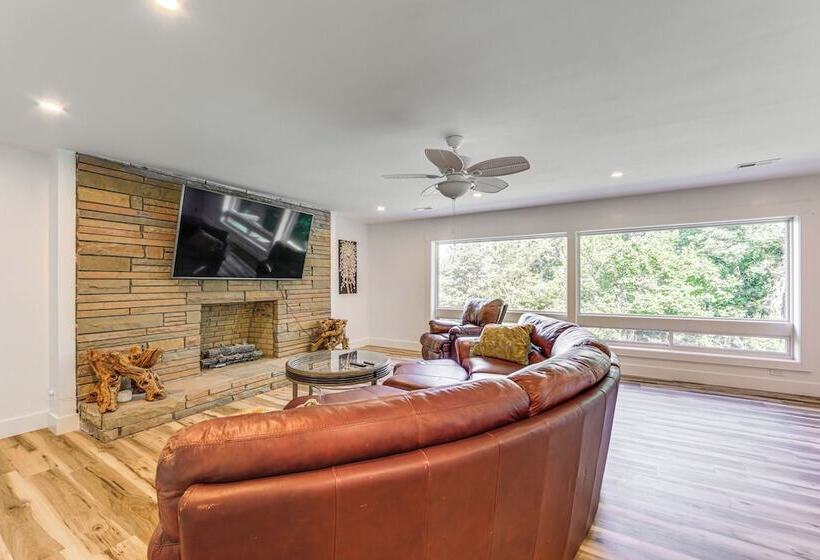 Spacious Waynesville Retreat W/ Yard & Patio!