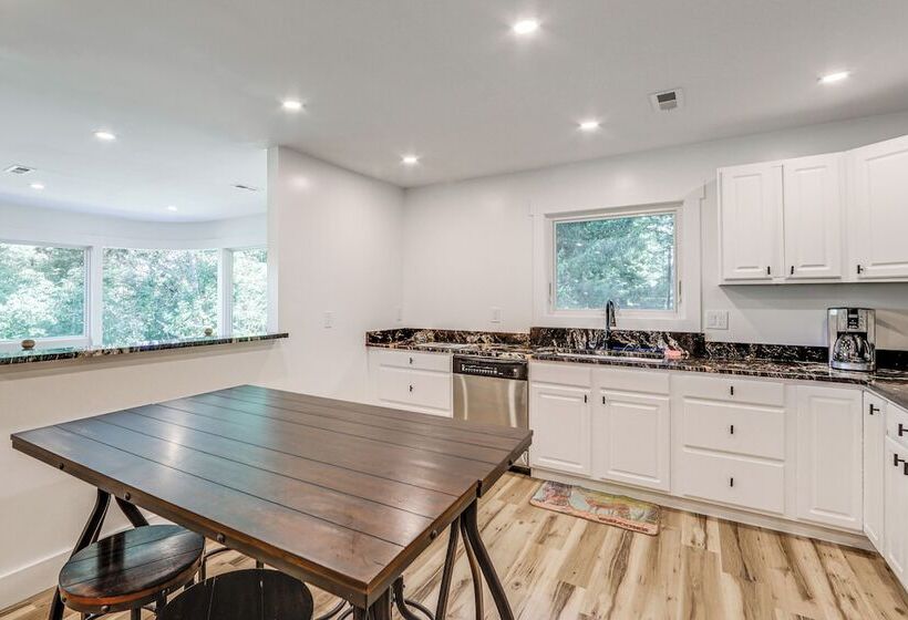 Spacious Waynesville Retreat W/ Yard & Patio!