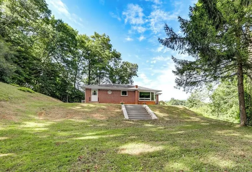Spacious Waynesville Retreat W/ Yard & Patio!
