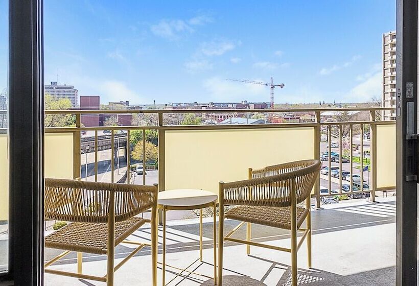 Three Rivers Apartments By Barsala