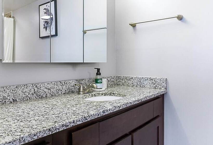 Three Rivers Apartments By Barsala