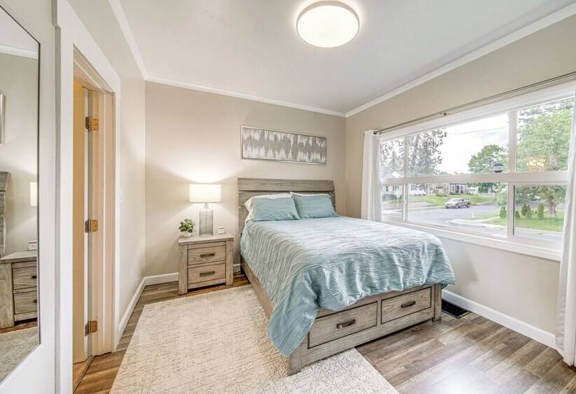 Updated Spokane Home W/ Furnished Patio Near Dtwn!