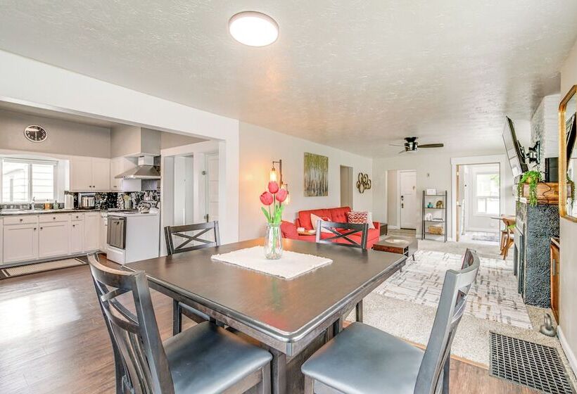 Updated Spokane Home W/ Furnished Patio Near Dtwn!