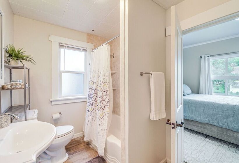 Updated Spokane Home W/ Furnished Patio Near Dtwn!