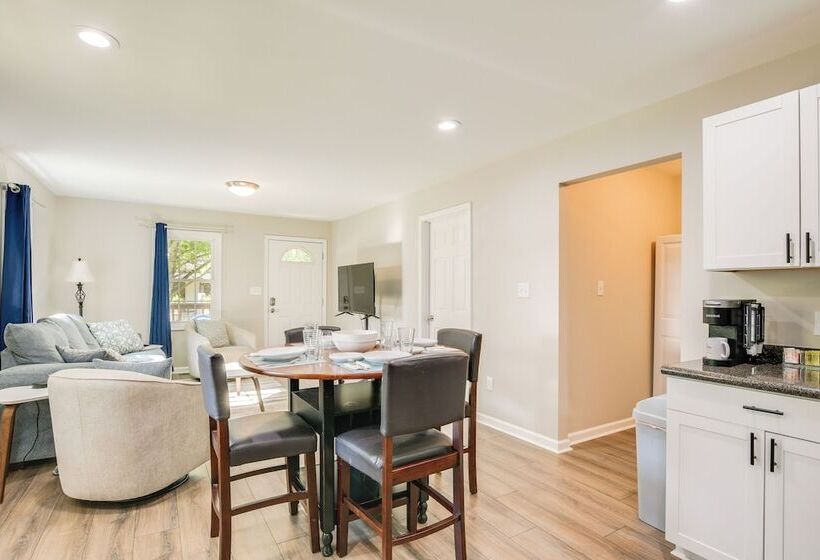 Charming Greenville Home W/ Yard: 3 Mi To Downtown