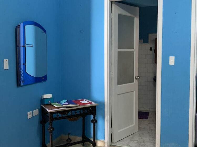 Bs & Hostal Las Brisas