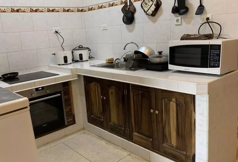 Bs & Hostal Las Brisas