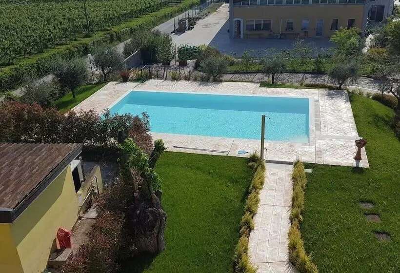 ホテル Albergo Quattro Pini