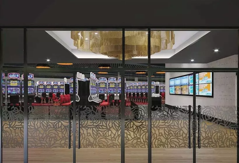 هتل The Rose Gaming Resort