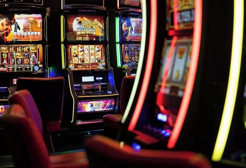 هتل The Rose Gaming Resort