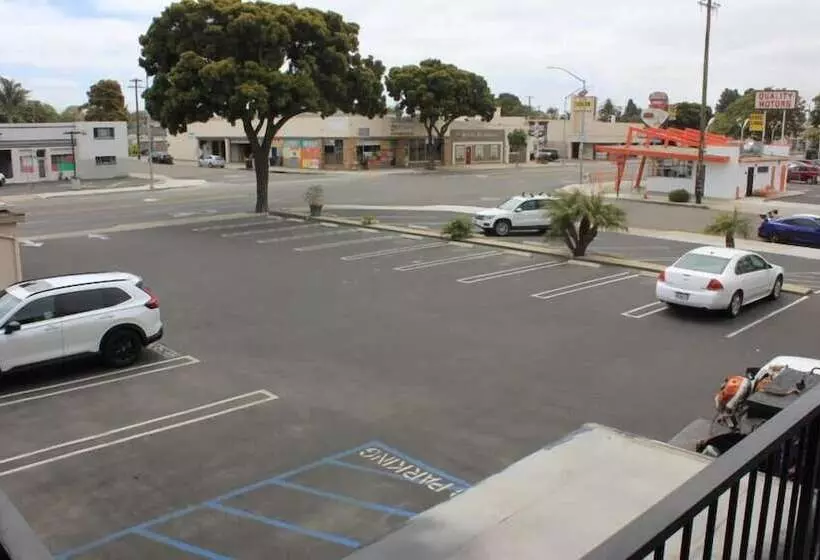 مُتل Economy Inn