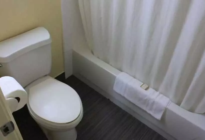 مُتل Economy Inn