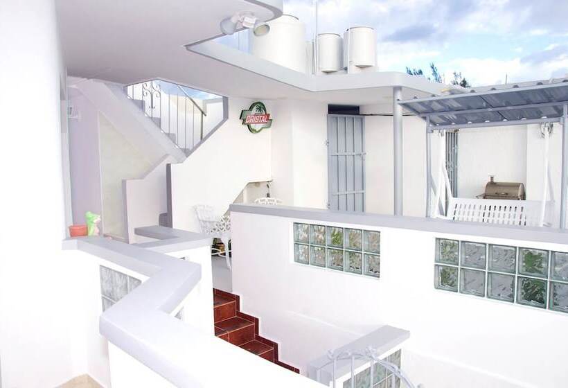 پانسیون Hostal Ciro Y Lourdes