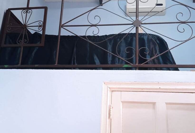 پانسیون Hostal El Cid