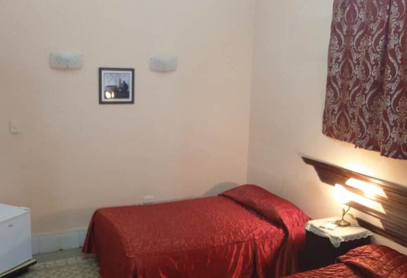 پانسیون Hostal El Cid