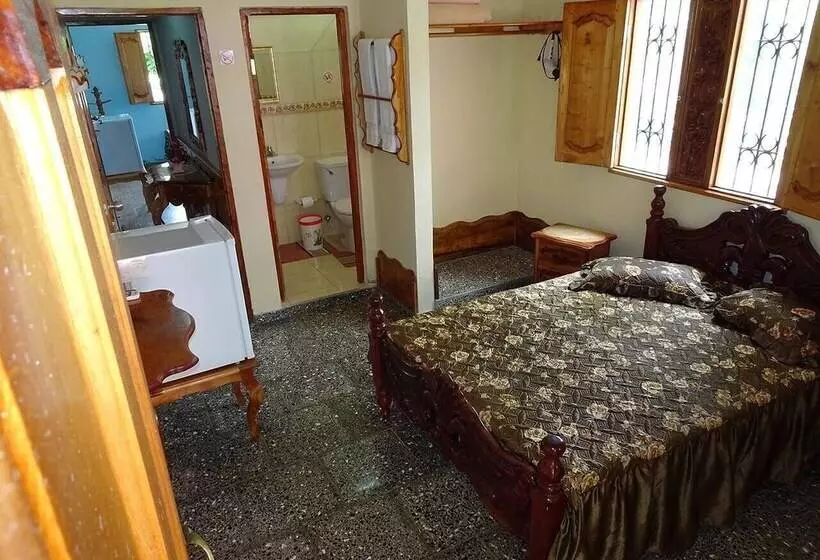 ペンション Hostal La Colonial Candelaria