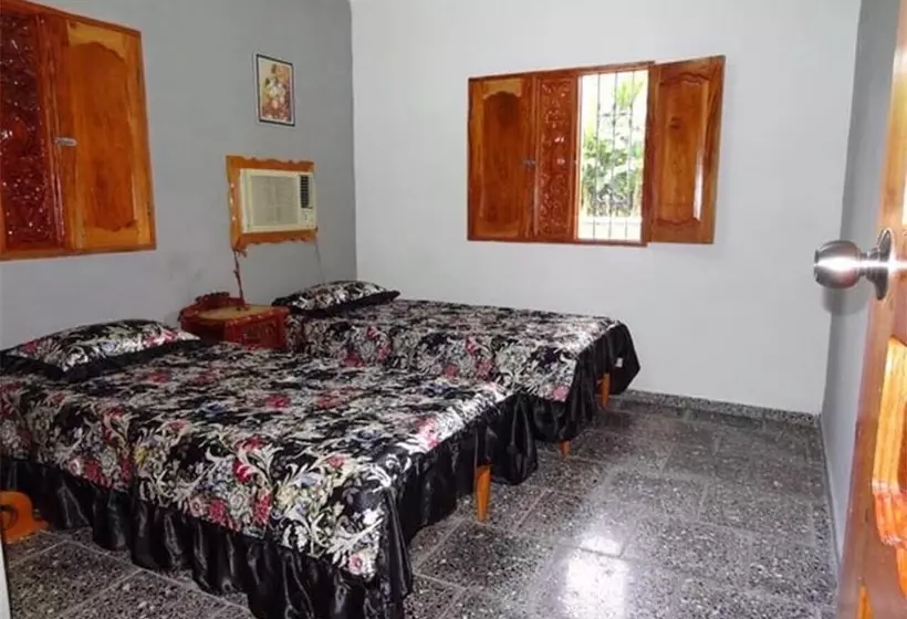 ペンション Hostal La Colonial Candelaria