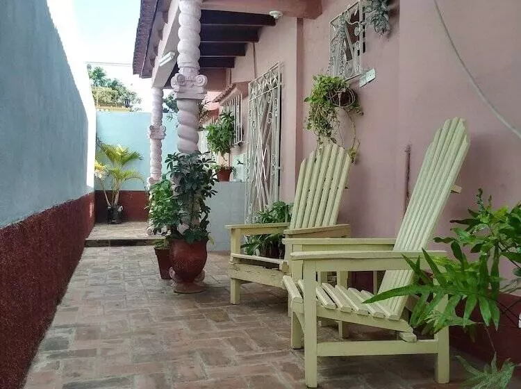 ペンション Hostal Margarita Y Nene