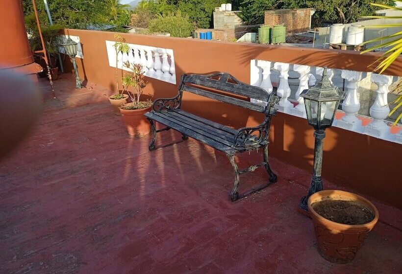 پانسیون Hostal Margarita Y Nene