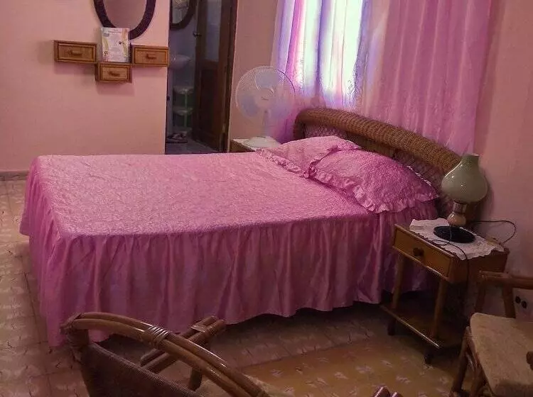 ペンション Hostal Margarita Y Nene