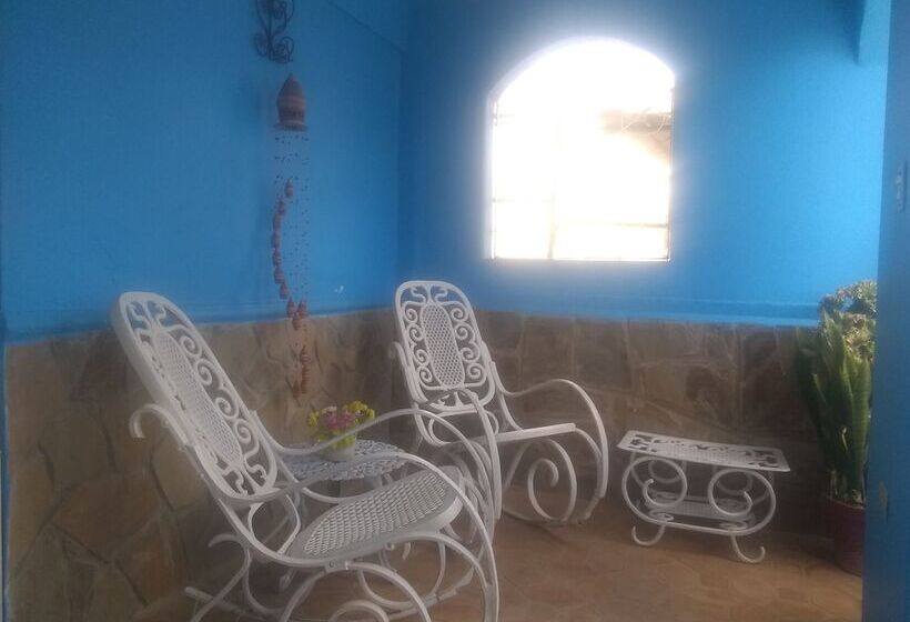 پانسیون Hostal Margarita Y Nene