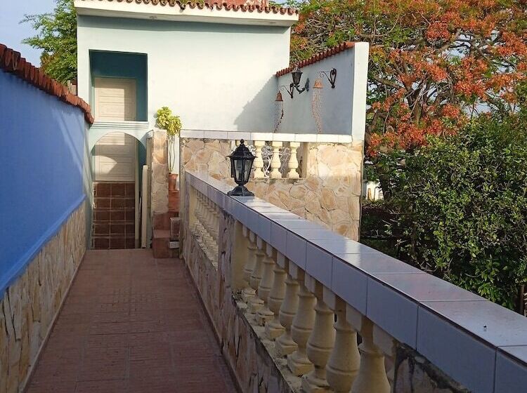 پانسیون Hostal Margarita Y Nene